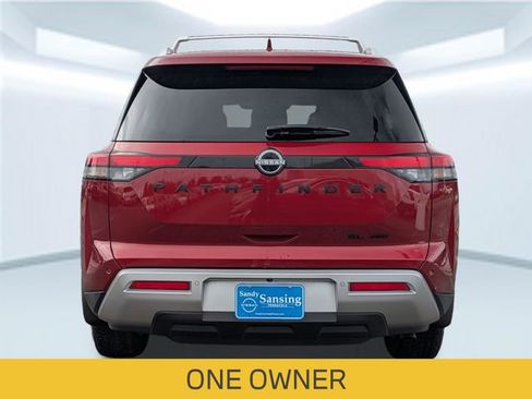 Used 2023 Nissan Pathfinder SL w/ Black Appearance Package image 5
