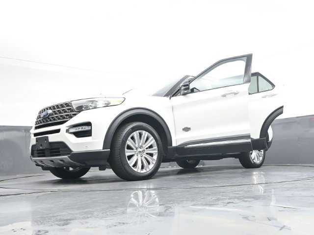 Used 2023 Ford Explorer King Ranch w/ Technology Package AWD/4WD image 46