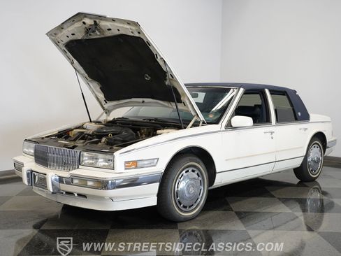 Used 1989 Cadillac Seville image 32