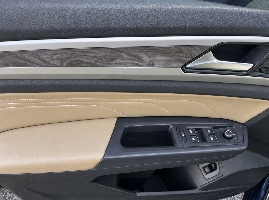 Certified 2021 Volkswagen Atlas Cross Sport SE w/ Panoramic Sunroof Package FWD image 16