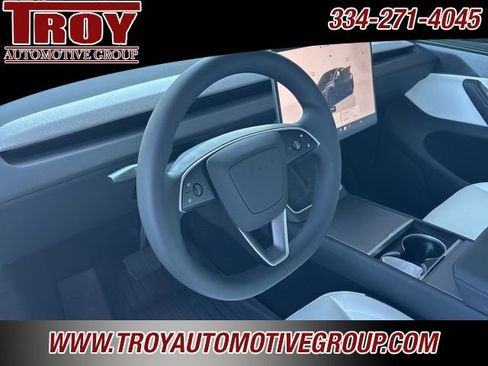 Used 2026 Tesla Model Y 2WD image 24