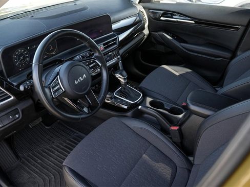 Used 2024 Kia Seltos S image 9