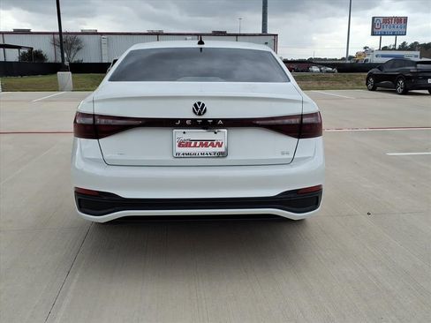 New 2026 Volkswagen Jetta SE FWD image 7