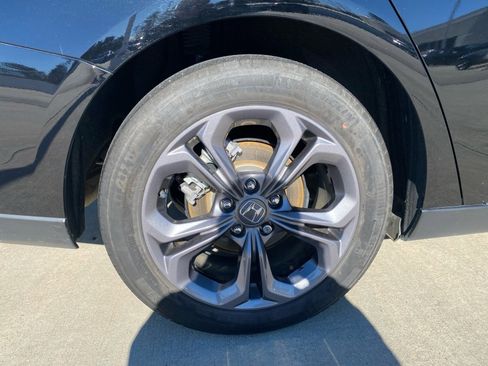 Certified 2023 Honda Accord EX image 27