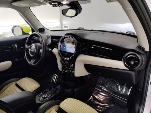 Certified 2022 MINI Cooper SE image 30