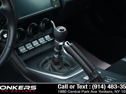 Used 2023 Toyota GR86 Premium image 34