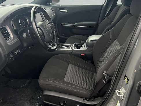 Used 2023 Dodge Charger SXT image 9