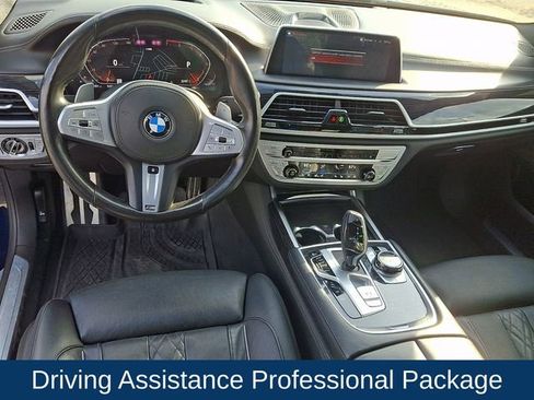 Used 2021 BMW 750i xDrive w/ Executive Package image 3