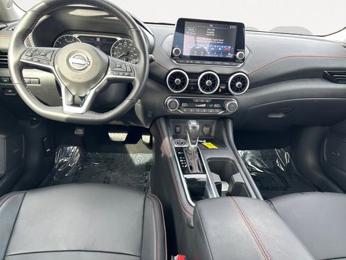 Used 2025 Nissan Sentra SR w/ SR Premium Package FWD image 3