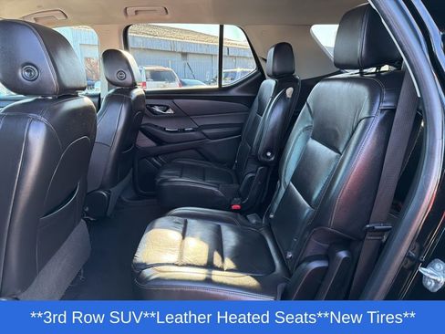 Used 2020 Chevrolet Traverse LT w/ LT Premium Package image 7