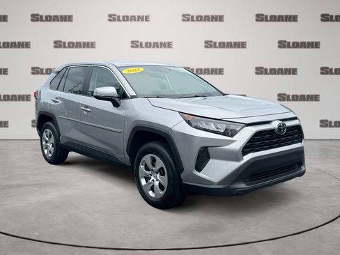 Used 2022 Toyota RAV4 LE AWD/4WD image 7