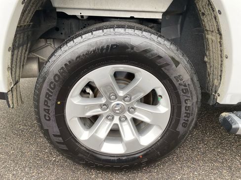 Used 2022 RAM 1500 Laramie AWD/4WD image 13
