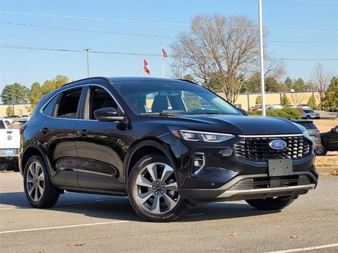 Used 2023 Ford Escape Platinum w/ Premium Technology Package image 24