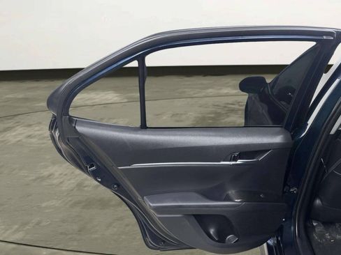 Used 2021 Toyota Camry SE FWD image 15