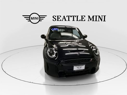 Certified 2023 MINI Cooper S image 3