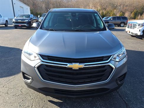 Used 2020 Chevrolet Traverse LS image 3