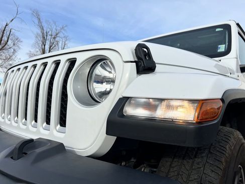 Used 2023 Jeep Gladiator Overland image 34