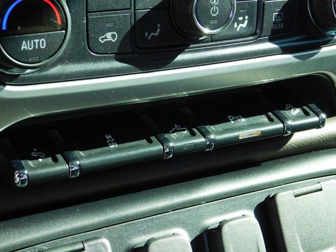 Used 2018 GMC Sierra 1500 SLT w/ SLT Premium Package image 21