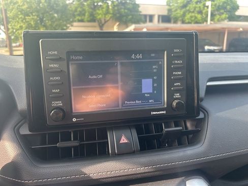 Used 2022 Toyota RAV4 XLE w/ Convenience Package image 19