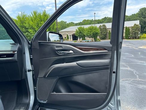 Used 2023 Cadillac Escalade ESV Sport Platinum w/ LPO, ONYX Package AWD/4WD image 60