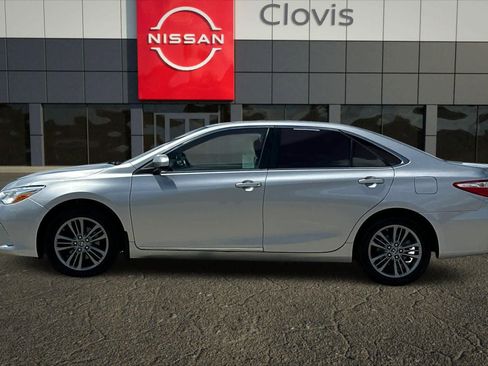 Used 2017 Toyota Camry SE FWD image 6