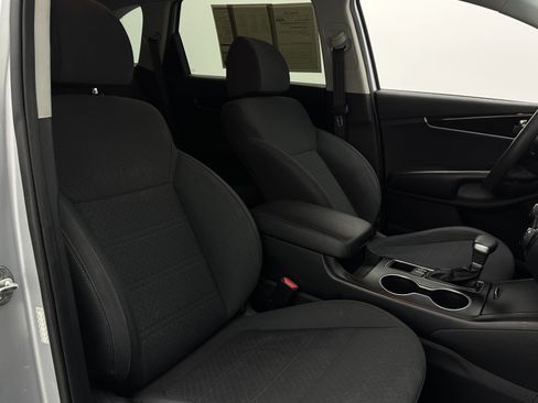 Used 2020 Kia Sorento AWD V6 image 35