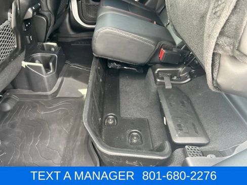 Used 2025 Jeep Gladiator Rubicon AWD/4WD image 32
