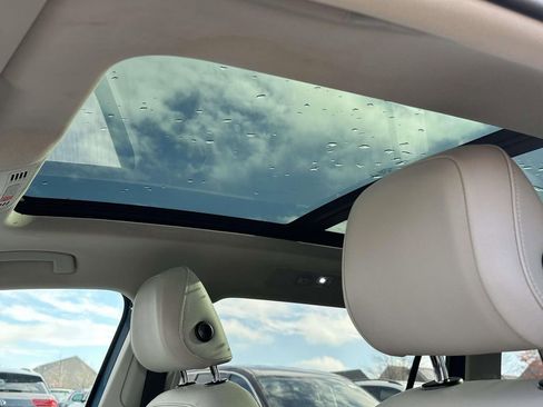 Used 2020 Volkswagen Tiguan SE image 23