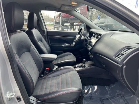 Used 2018 Mitsubishi Outlander Sport SE image 16