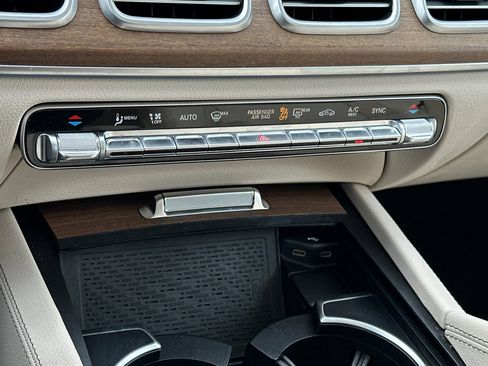 Used 2024 Mercedes-Benz GLE 450 4MATIC image 20