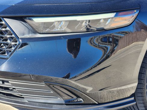 Certified 2023 Honda Accord EX image 9