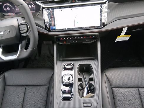 New 2026 Jeep Cherokee Overland w/ Advanced Pro Tech Group AWD/4WD image 29