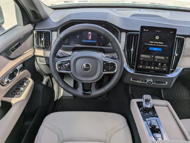 New 2026 Volvo XC90 T8 Plus w/ Protection Package Premier AWD/4WD image 16