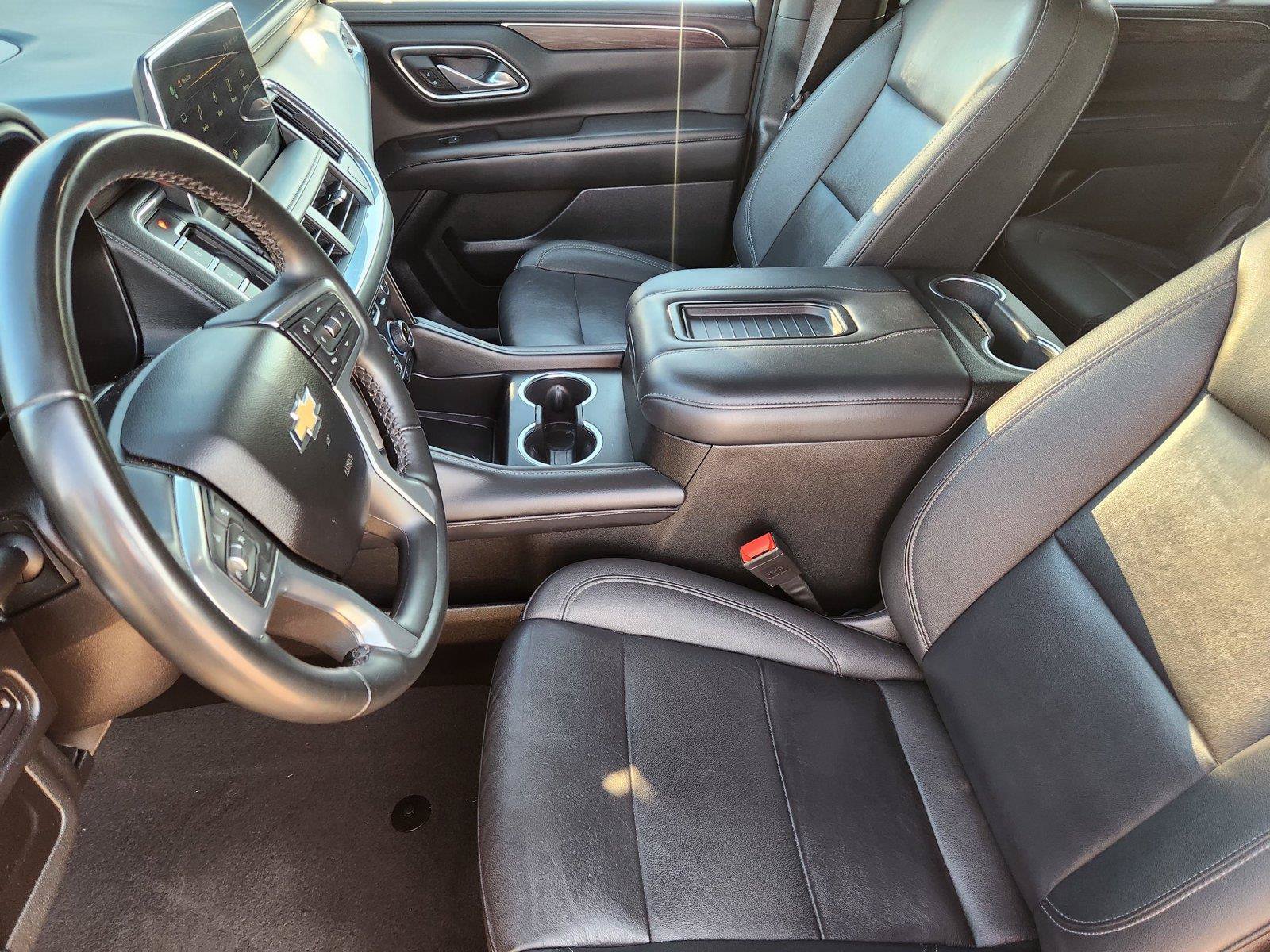 Used 2024 Chevrolet Suburban LT AWD/4WD image 10