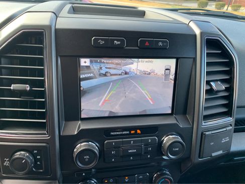 Used 2018 Ford F150 XLT w/ Equipment Group 302A Luxury image 16