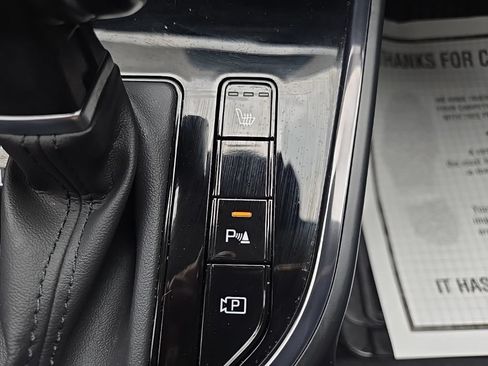 Used 2024 Kia Niro EX FWD image 61