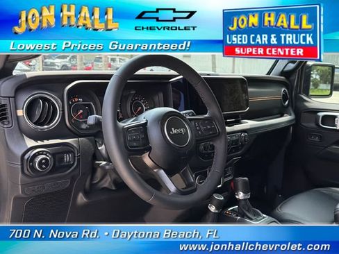 Used 2025 Jeep Gladiator Sport AWD/4WD image 22