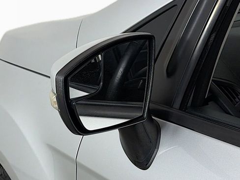 Used 2018 Ford EcoSport SE image 25