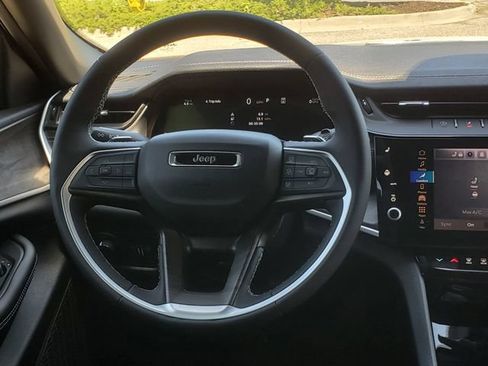 New 2026 Jeep Grand Cherokee Altitude AWD/4WD image 24