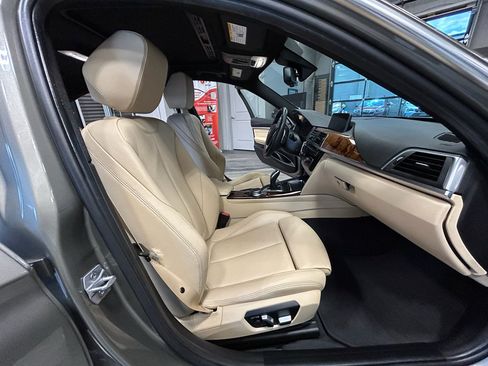 Used 2018 BMW 330i xDrive Sedan AWD/4WD image 43