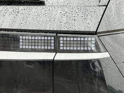 New 2025 Hyundai Ioniq 5 SE image 26