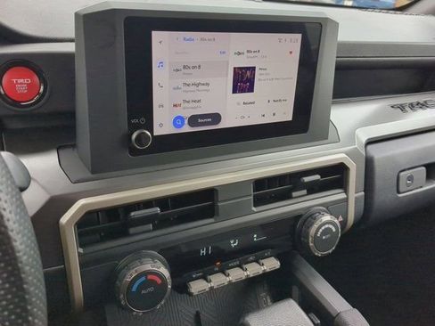 Certified 2024 Toyota Tacoma TRD Off-Road image 12