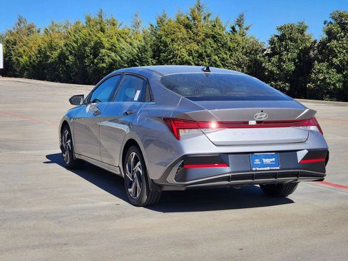 New 2026 Hyundai Elantra Limited image 3