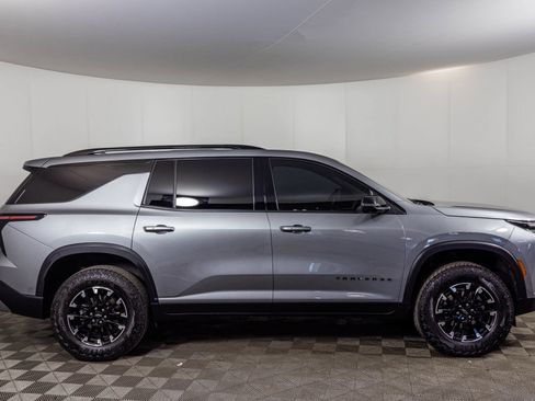 Used 2024 Chevrolet Traverse Z71 AWD/4WD image 12