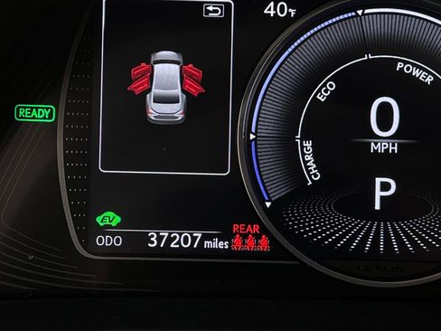 Used 2021 Lexus ES 300h w/ Luxury Package image 17