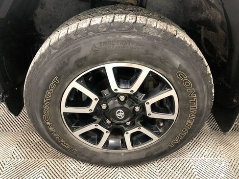 Used 2017 Toyota Tundra SR5 AWD/4WD image 29