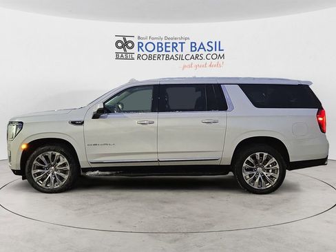 Used 2021 GMC Yukon XL Denali image 2