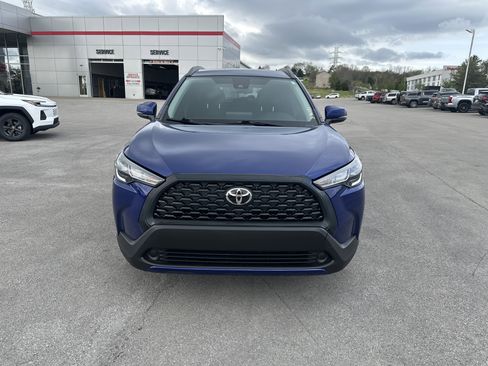 Certified 2022 Toyota Corolla Cross LE image 2