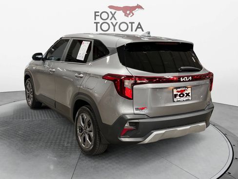 Used 2024 Kia Seltos LX AWD/4WD image 4