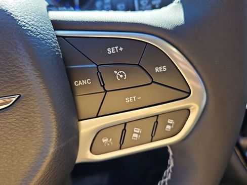 New 2026 Chrysler Pacifica Select image 20